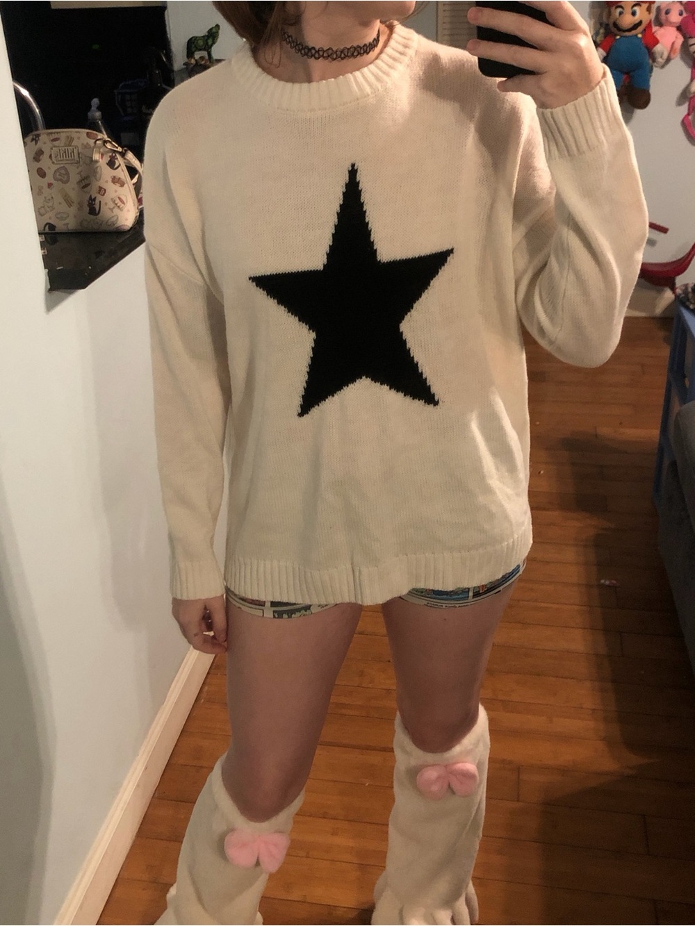 Aeropostale Cream Sweater with Black Star
